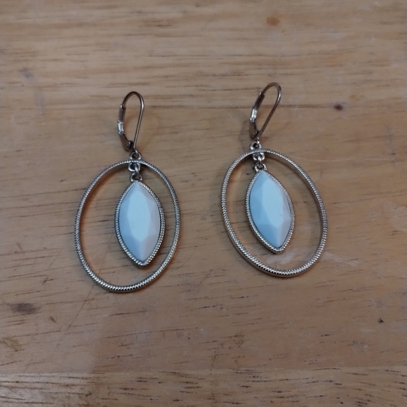 Monet Jewelry - Monet signed women's dangling earrings